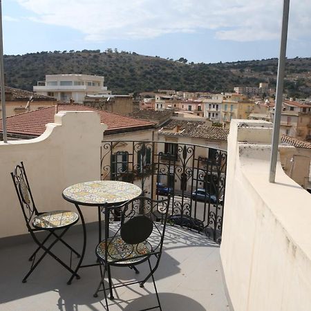 Palazzo Leonardo Apartment Шикли Екстериор снимка