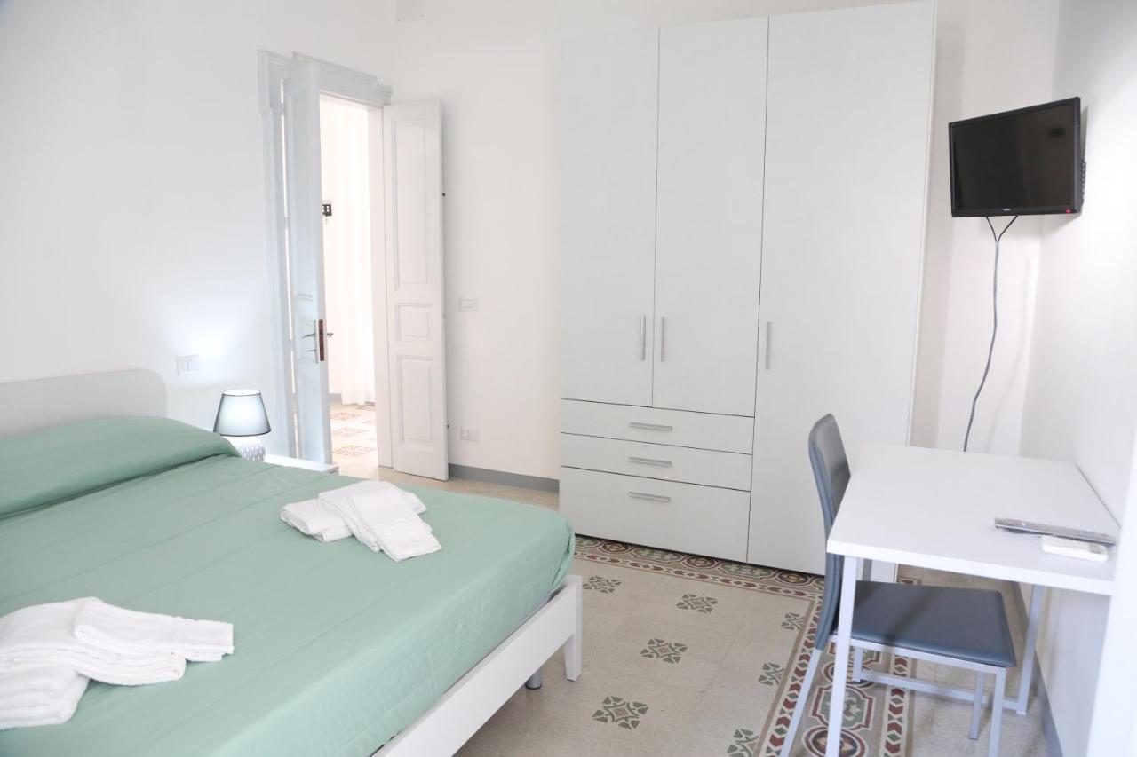 Palazzo Leonardo Apartment Шикли Екстериор снимка